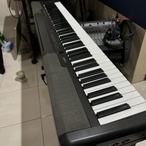 Casio CDP-100 - Piano Digital